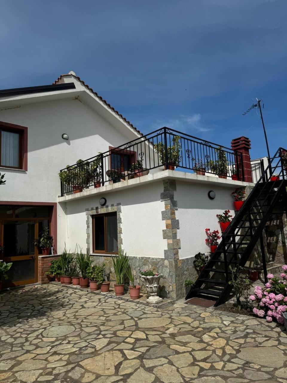 Villa Zefi Rrenc Shkodër Екстериор снимка