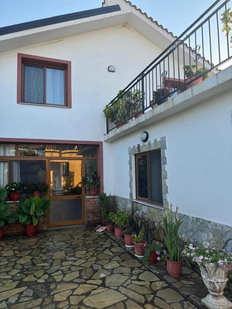 Villa Zefi Rrenc Shkodër Екстериор снимка