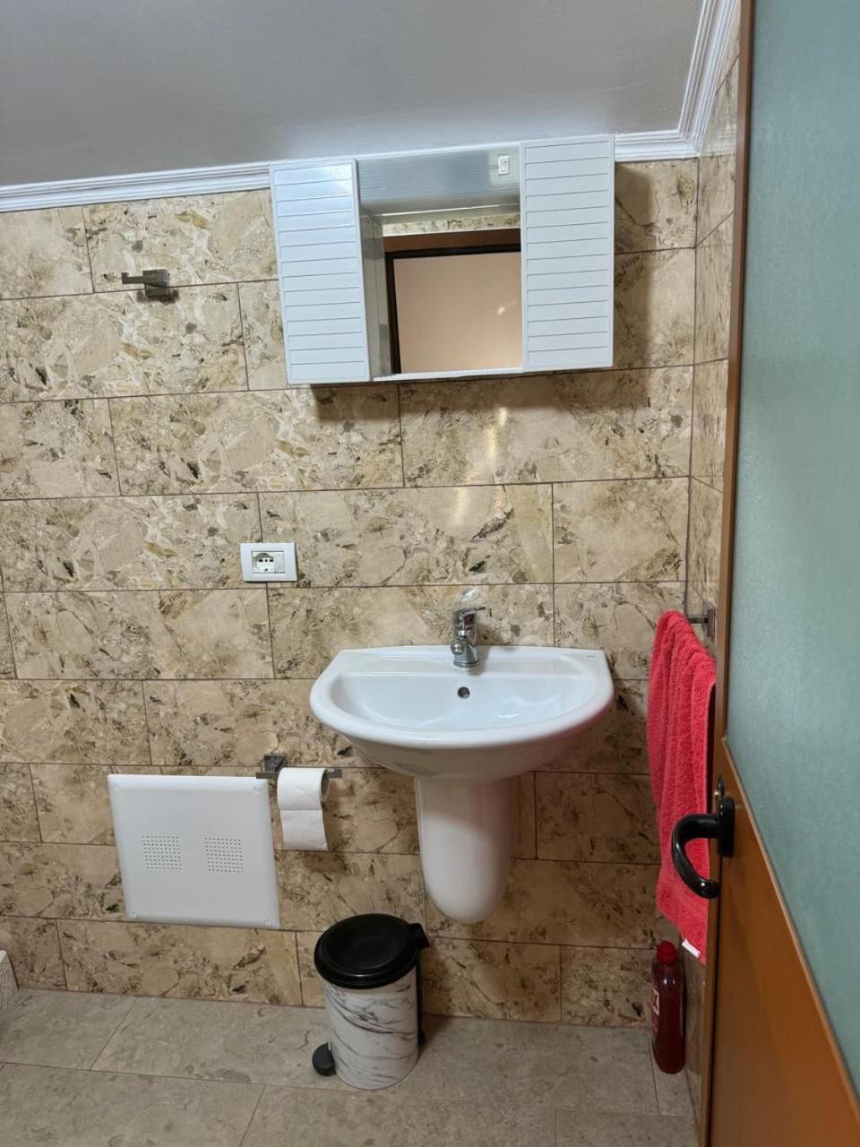 Villa Zefi Rrenc Shkodër Екстериор снимка